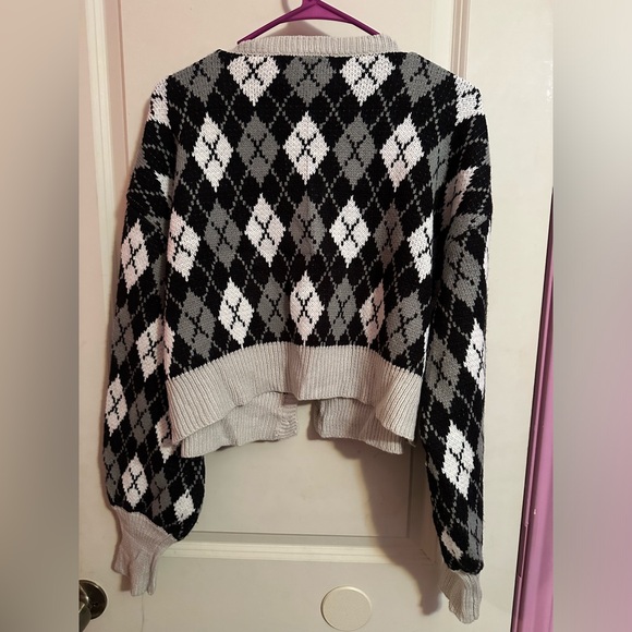 Plaid Long Sleeve Cropped Cardigan V-Neck Button Down Open Front Ribbed Knit - Picture 3 of 6